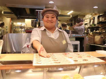 とんかつ新宿さぼてん デリカ稲沢アピタ店ＧＨ ＼9割のスタッフが未経験スタート！／
お仕事は丁寧にお教えするのでみんな安心。
出来ることを1つずつ増やしていければOK！