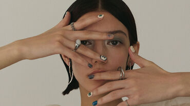 スタッフ同士の距離が近く、少人数でアットホームな雰囲気◎
てきぱきと協力し合う職場です！