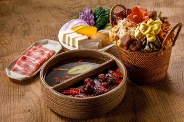 優しいメンバーばかりなので働きやすい環境です♪
まかないはもちろん無料です!!