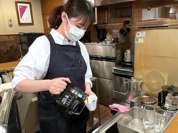 コーヒーショップエリカ なんば駅からスグ◎
週1・スキマ時間から稼げます★
20～30代中心に活躍中！