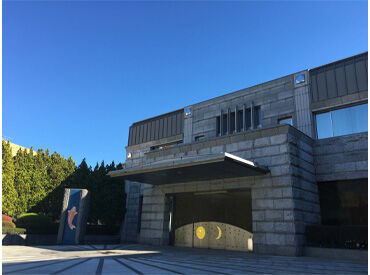 当社グループが所有する庭園・バルコニー・屋上などで
さまざまな植物の育成&日々のお手入れをお任せします♪