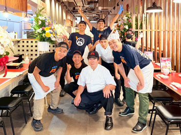 弐ノ弐 大名店 ※2025年9月オープン ◆"リーズナブルで美味い"大人気の【弐ノ弐】で正社員募集中◆
パリッパリの餃子と、豊富なアジアンメニューが楽しめるお店♪
