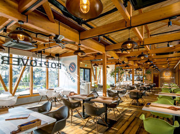 ピカピカ＆オシャレな店内で一緒にお仕事しませんか？