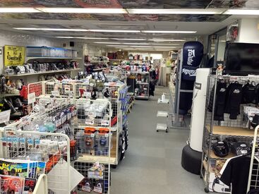 格闘技ってカッコいい!!くらいの興味があればOK★
色々な商品があります…競技経験は不要◎