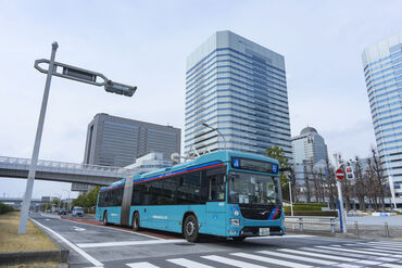 京成バス株式会社　新都心営業所 朝の時間だけの勤務だから、午後はゆっくり自分の時間に♪
駅からすぐで通勤ラクラク！