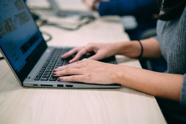 PR企画やイベント運営から
SNS発信、クリエイティブ制作まで
いろいろな仕事を並行して行います◎
多様なスキルが身に付きます＊