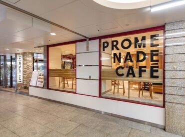 PROMENADE CAFE 阪急三番街店 オシャレなカフェです♪
未経験スタートしたい方も大歓迎！