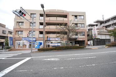 個別指導併設で幼児から
高校生まで通うにぎやかな教室!
子どもが好きな方におすすめです♪
お気軽にご応募ください!