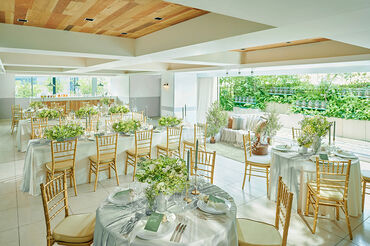 ルシェルブラン表参道 大学生/主婦(夫)さん大歓迎◎
今年から新しい環境で、バイトを始めませんか？
一生モノの仲間と思い出、経験がGETできるかも!!