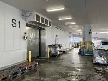 正社員登用制度あり★
安定した環境で働きたい方も大歓迎です♪
まずはアルバイトから気軽に始めてみませんか？