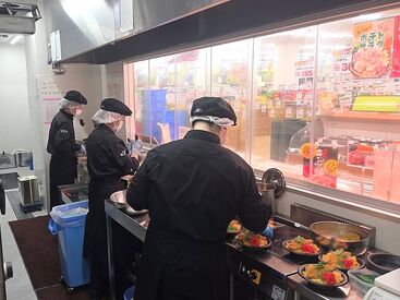 業務スーパー　戸田店 オープニングメンバー大募集中♪
シフトは一緒に相談して決めていきましょう！