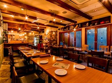 髪型・髪色自由!ピアスなーんでもOK!
個性豊かな髪型・髪色で自分らしく働ける♪