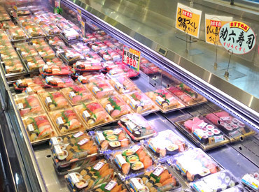 ナカムラ水産　中野店 ≪週1/3h～OK≫
スキマ時間や学校帰りにサクッと♪バイト終わりは、ブロードウェイでそのままお買い物もできちゃいます★