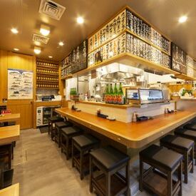＼バイトデビューさんも安心！／
モバイルオーダーでオーダー取りなし！
キッチンでもまずは簡単な盛り付けからスタート★
