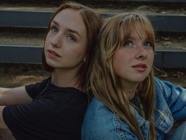 ファッション人材リンク株式会社【FJL】 ☆ NEWスタッフ募集 ☆
・20代～40代女性STAFF活躍中☆彡
・髪色ネイル自由◎
・車通勤OK
・高時給1500円♪