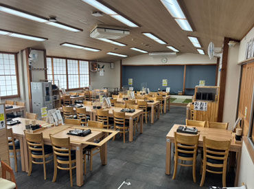 市場が始まる早朝頃から勤務できる方大歓迎!
1日5時間からフルタイム勤務も働き方は選べます◎