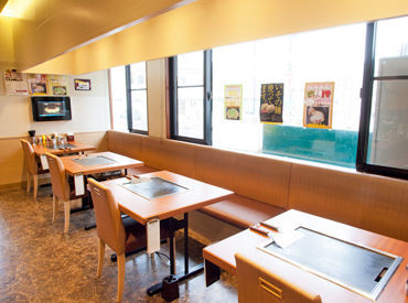 バイト自体初めての方、久しぶりの方
≪ALL OK!!≫
オシャレ自由でまかないもあり◎