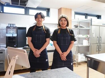 81FACTORY&CAFE オープニングメンバー募集☆
エプロンとTシャツは支給します！
2歳～5歳くらいのお子さんとも触れ合える
キッズカフェ！