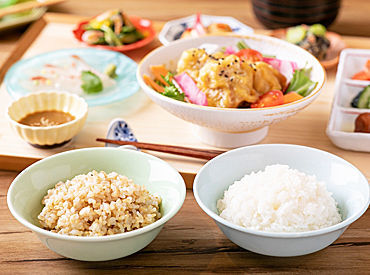 だれもが働きやすく、笑顔になれる職場を目指しています。
仕事の進め方やシフト調整など気軽にご相談ください!