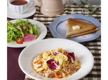 アフタヌーンティー・ラブアンドテーブル 表参道 卒業・進路の決まった高校生も大歓迎！まずはお気軽にご応募くださいね♪