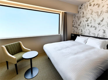 日東グローブシップ・カストディアル・サービス株式会社 高級感の中にもほっと落ち着ける温かさを感じられるお部屋♪
心地よいホテルステイを支える、裏方のお仕事です◎