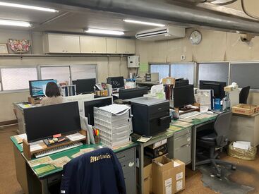 分からないことは丁寧に教えるので
久しぶりのパート復帰でもご安心ください!
和気あいあいとした雰囲気で、馴染みやすい♪