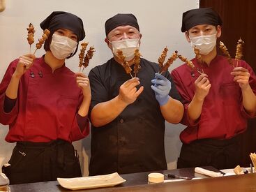 鳥梅 西堀店 日祝休み＆シフト柔軟◎
短時間勤務OKで居心地も良く、
未経験から入って長く続けるスタッフが多いんです！
