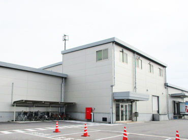 一年中空調完備されている工場で快適勤務♪
社員割引、年2回無料の食事会
など…福利厚生も充実しています◎