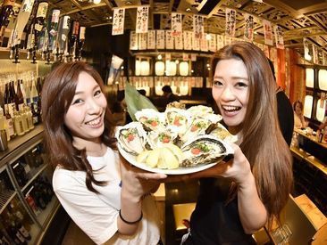 上野産直飲食街  全国の漁港直送の上野産直飲食街、食堂道楽、魚浜、アメ横ガード飲食街が上野にあります。どの店もお客様より好評頂いています