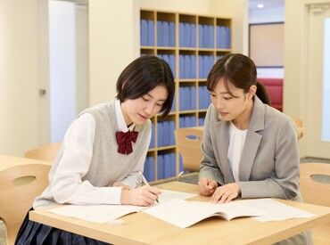 河合塾マナビス 金町校 ▼1日3時間からOK
学業とバイトも両立できる環境です！
サークルの合間などもOK！