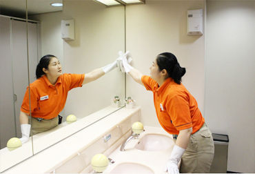 株式会社ケイミックス_2635（勤務地：三井アウトレットパーク木更津） アウトレットモール内の清掃をお任せ！
朝のスキマ時間を活かしたい方も、
フルタイムでしっかり稼ぎたい方も歓迎★