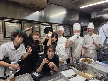 明治軒 こんなにも笑顔あふれる明治軒♪
一度明治軒で居心地の良さを感じてみませんか？？