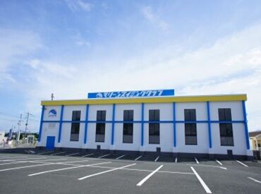 少人数でアットホームな雰囲気♪
未経験スタートの仲間が多いから、わからないことも気軽に相談できます！