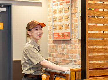 ★ 未経験＆ブランクも問題なし ★
特別なスキルは不要です！
お子さん連れの面接やお友達との応募も大歓迎！