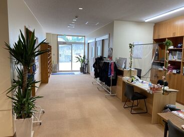 髪型、髪色やネイル・ヒゲ…全部自由★
厳しいルールはありません(´▽`)
マイペースにできる受付のお仕事◎