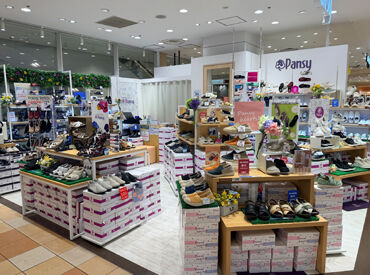 THF株式会社 パンジー プラーレ松戸店 レディースシューズ専門店、『パンジー プラーレ松戸店』にて
接客・販売などのお仕事をお任せします♪