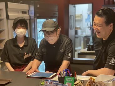 スタッフ同士の程よい距離感♪
無理に気を使わず自分らしく働ける温かい職場です！
