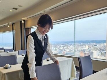 未経験スタート大歓迎♪お友達との応募もOKです★
難しい作業は一切ナシ！やる気と笑顔があれば◎