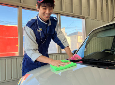 株式会社津田屋 コスモ石油 袖ケ浦SS 普通自動車運転免許だけあればOK！
色々な車と出会える"ガソリンスタンド"勤務♪