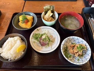 豪華まかない付き★カキフライや牡蠣のひつまぶし、海鮮丼などが楽しめます◎