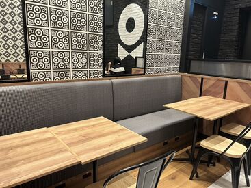 ららぽーと福岡内
お仕事前後にお買物もできちゃう♪
キレイな店内です☆