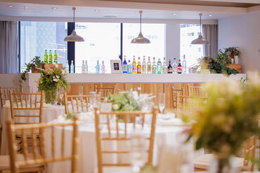 一生に一度のステキな瞬間をお手伝いするお仕事です♪
是非一緒に働きましょう◎