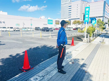 株式会社東神セキュリティ ※勤務地：岸和田駅周辺 「この歳になってお年玉をもらうなんて…笑」
クリスマスやお正月などにイベント手当アリ！
穏やかな雰囲気に包まれた職場です♪