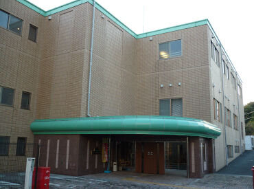 クラシック・コミュニティ横浜 ＼正規フルタイム社員の募集です！／
30～50代を中心に、全世代のスタッフ在籍！
世代を超えて、自然と打ち解けられる職場です＊