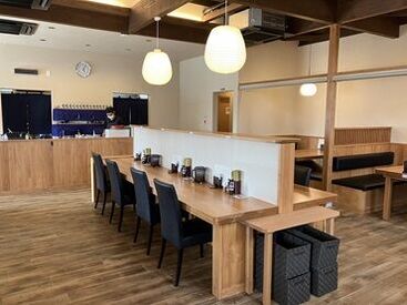 木の香りのする広々とした店内が心地いい♪
おしゃれなお店で働きたい人にもオススメです!