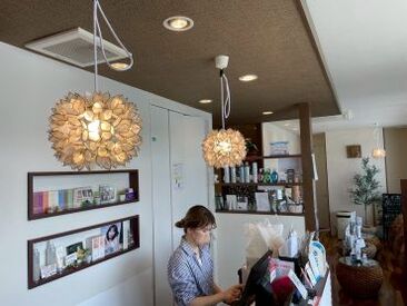 RESORT SQUARE （リゾートスクエア） 子育てや家事でお仕事にブランクがある方もOK！
平日だけ・土日どちらかだけの勤務も可能！
プライベートと両立しやすい◎