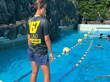 プールバイトが初めての方も大歓迎♪
常連スタッフもいれば新規スタッフもいるので、馴染みやすい雰囲気です◎