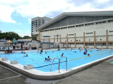 名古屋市熱田プール ＼最後に未経験のバイトをしてみたい！／
そんな大学生の方も応募も毎年多数！
2024年夏はプールバイトで充実させよう♪