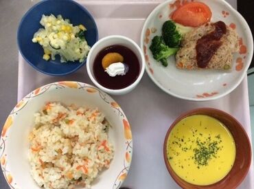 調理業務が未経験の方もOK！
まずはできることからお任せ★
マニュアルがあるので安心して
働けます◎