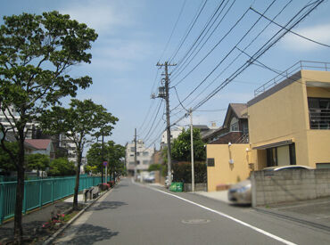 ≪アクセス良好≫
京王井の頭線 富士見ケ丘駅を出て、
神田川沿いを歩いてすぐです！